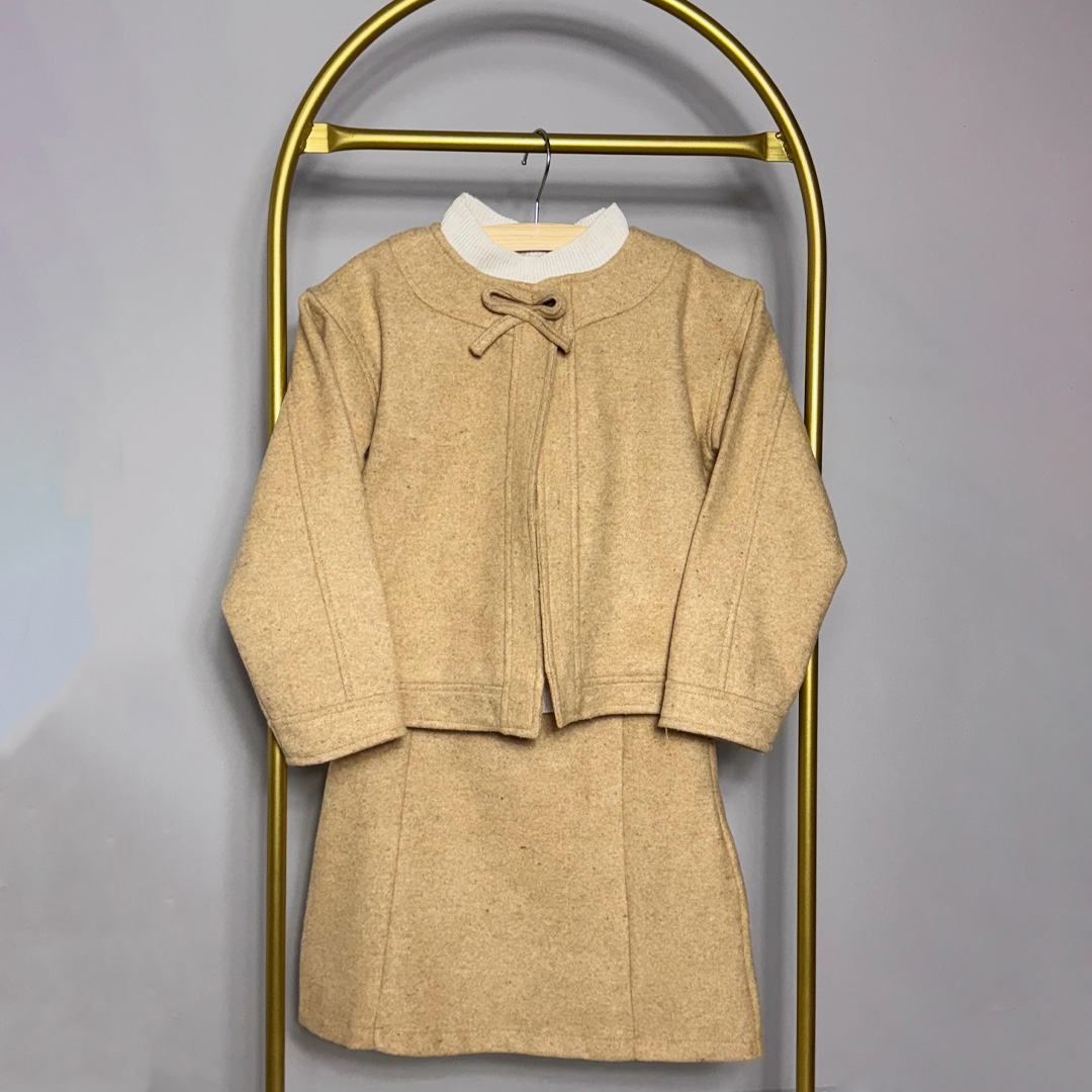 Fiyonk Detaylı Kız Çocuk Kaşe Takım